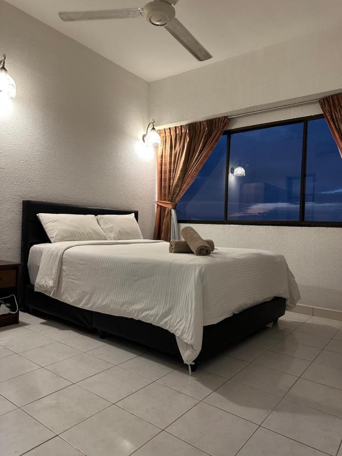 Beach Resort Home Stay Sri Sayang Apartment Batu Ferringhi 2Bedroom 外观 照片
